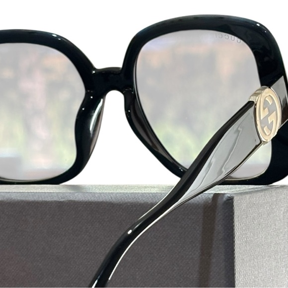 Gucci GG1029SA Black Oversized Square Sunglasses 57mm Gradient Lense #YoloLuxe main image 10